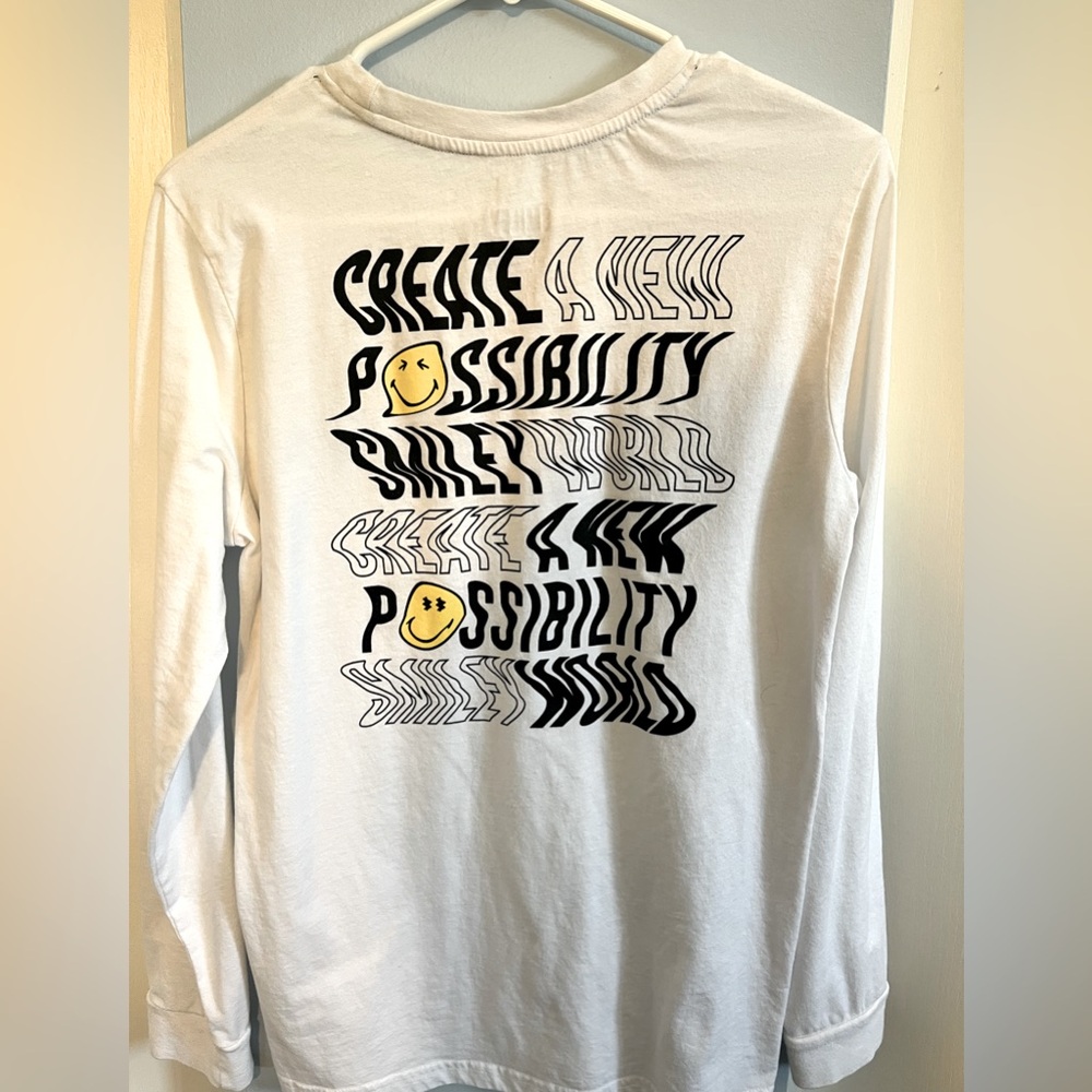 SMILEY size small graphic shirt